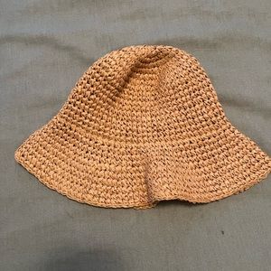 Woven bucket hat